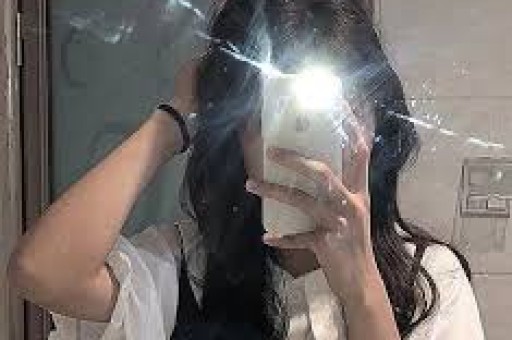 内娱1天4大瓜!顶流恋情、深夜泡酒吧、全身整容一个比一个离谱